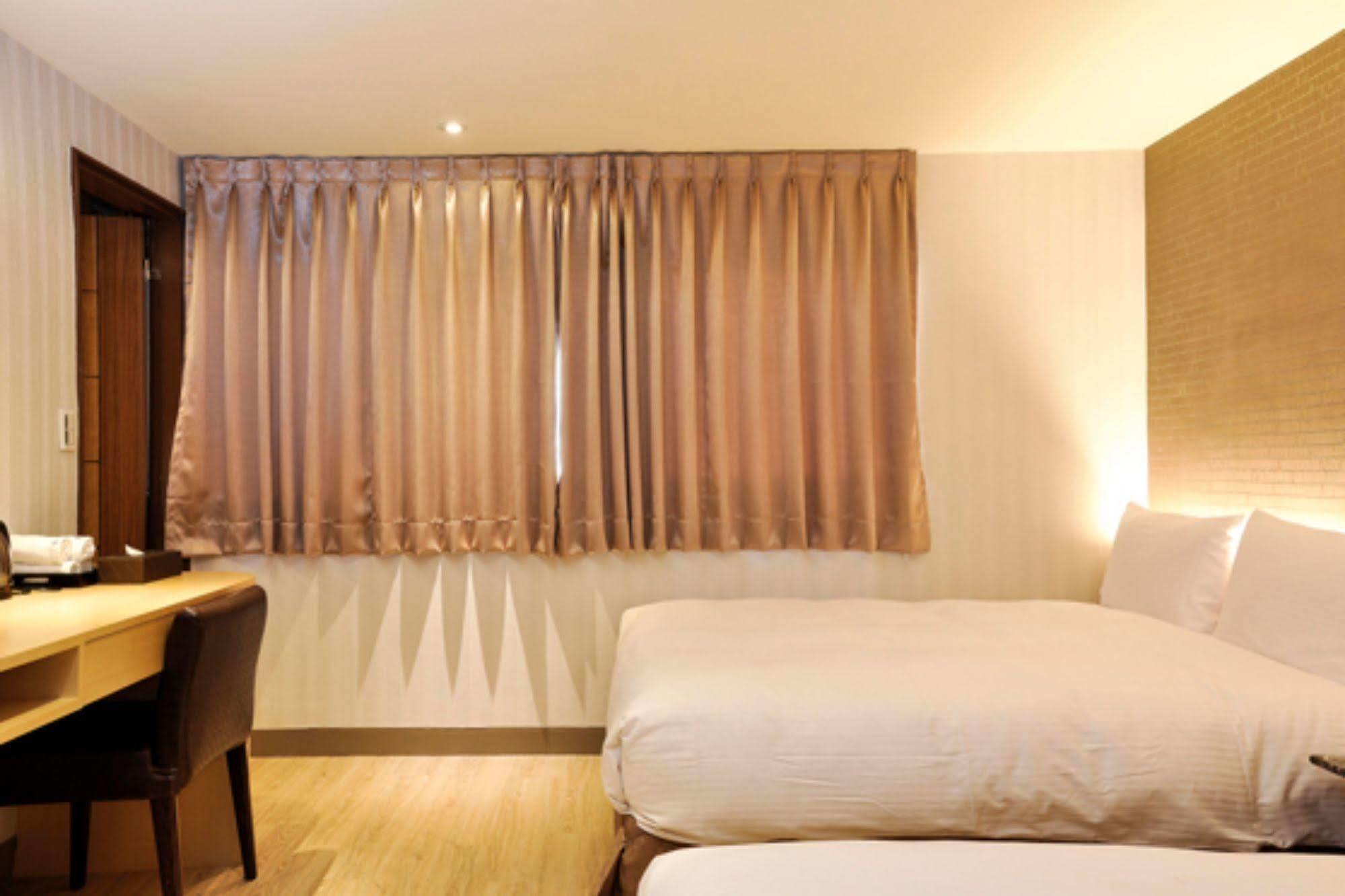 Simple Life Kaohsiung Otel Dış mekan fotoğraf